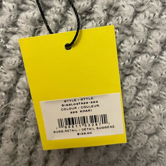 BRAND NEW MARC JACOBS MONOGRAM LEATHER WRISTLET. - Picture 9 of 9